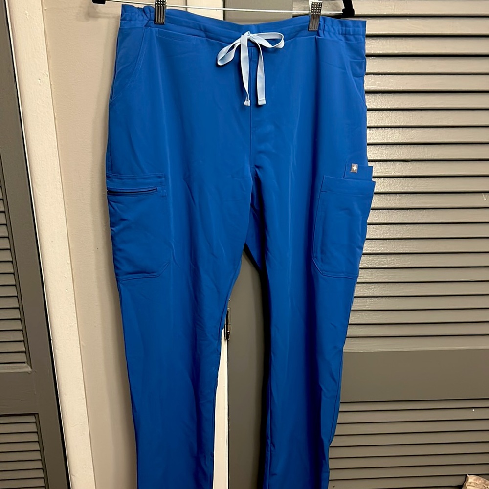 Figs yola skinny scrub pants • royal blue • size LT